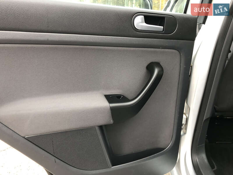 Хэтчбек Volkswagen Golf Plus 2006 в Ровно