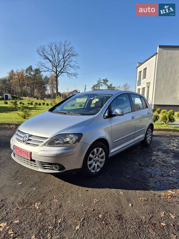 Хэтчбек Volkswagen Golf Plus 2005 в Киверцах