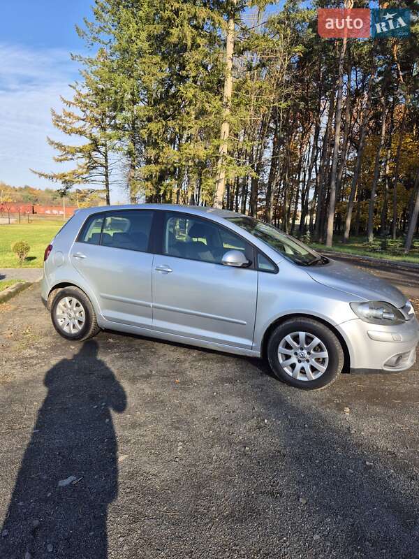 Хэтчбек Volkswagen Golf Plus 2005 в Киверцах