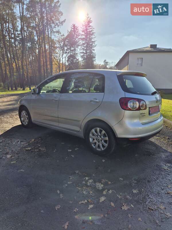 Хэтчбек Volkswagen Golf Plus 2005 в Киверцах