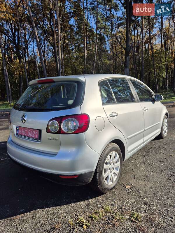 Хэтчбек Volkswagen Golf Plus 2005 в Киверцах