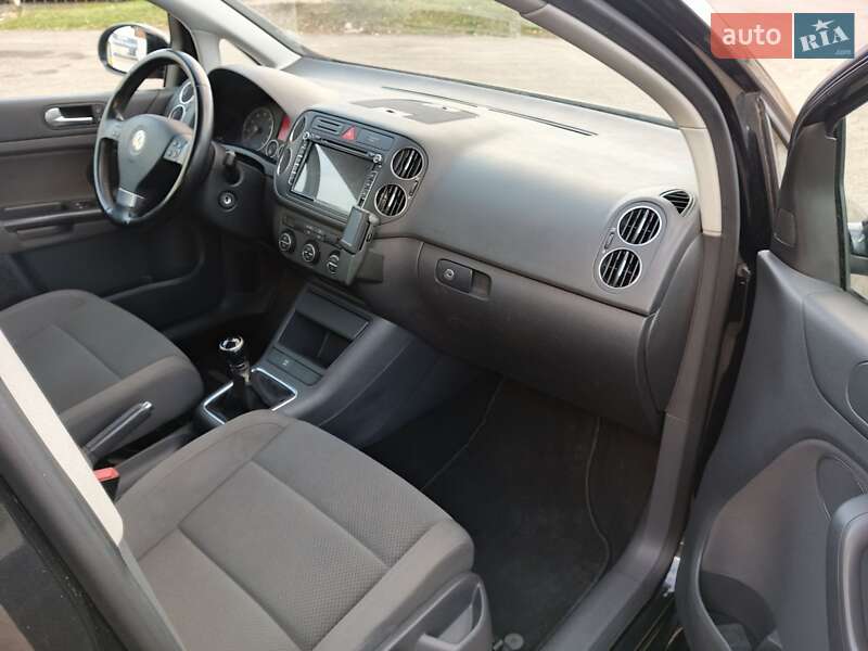 Хэтчбек Volkswagen Golf Plus 2009 в Прилуках