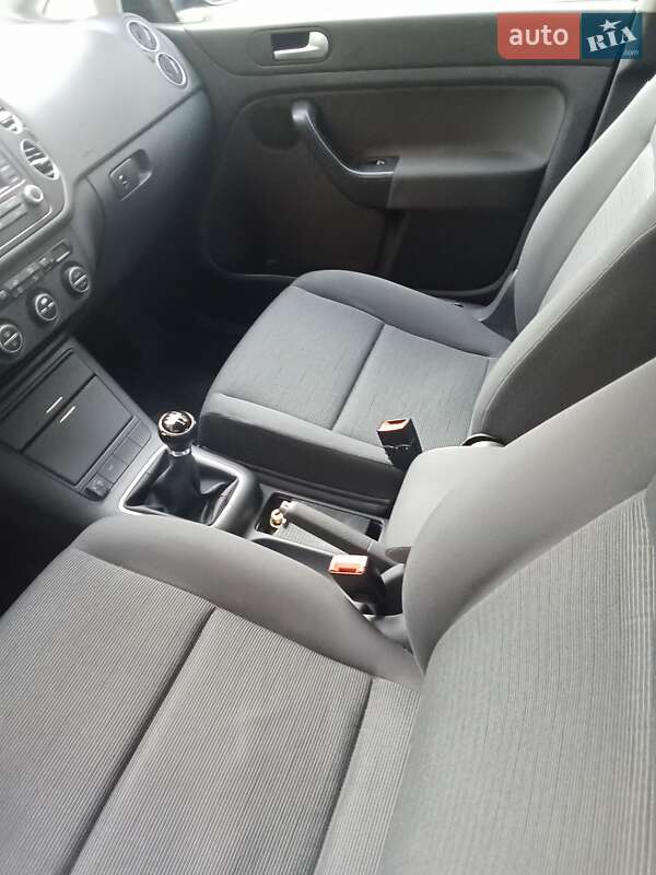 Хэтчбек Volkswagen Golf Plus 2006 в Ровно