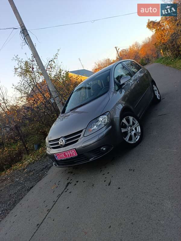Хэтчбек Volkswagen Golf Plus 2006 в Луцке фото 3 Хэтчбек Volkswagen Golf Plus 2006 в Луцке