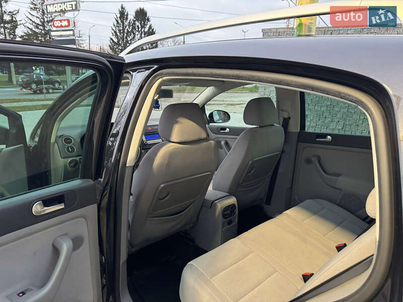 Хэтчбек Volkswagen Golf Plus 2009 в Луцке