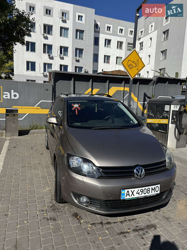 Хэтчбек Volkswagen Golf Plus 2010 в Харькове фото Хэтчбек Volkswagen Golf Plus 2010 в Харькове