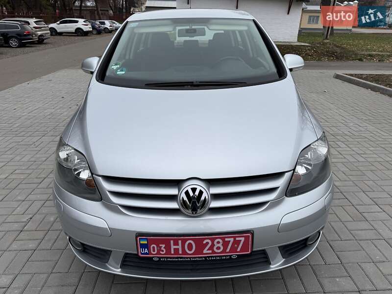 Хэтчбек Volkswagen Golf Plus 2008 в Смеле