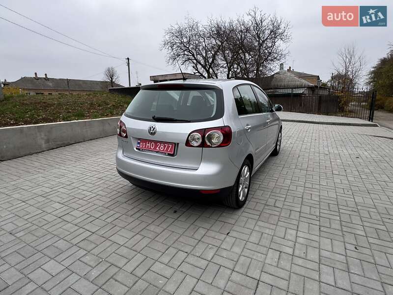 Хэтчбек Volkswagen Golf Plus 2008 в Смеле