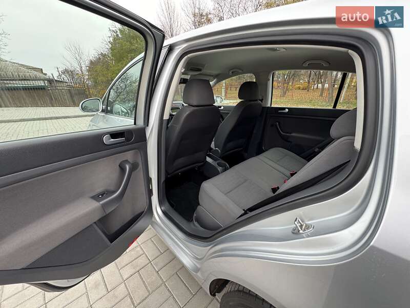 Хэтчбек Volkswagen Golf Plus 2008 в Смеле