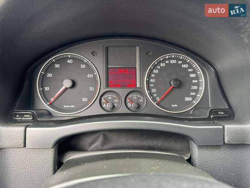 Хэтчбек Volkswagen Golf Plus 2008 в Смеле