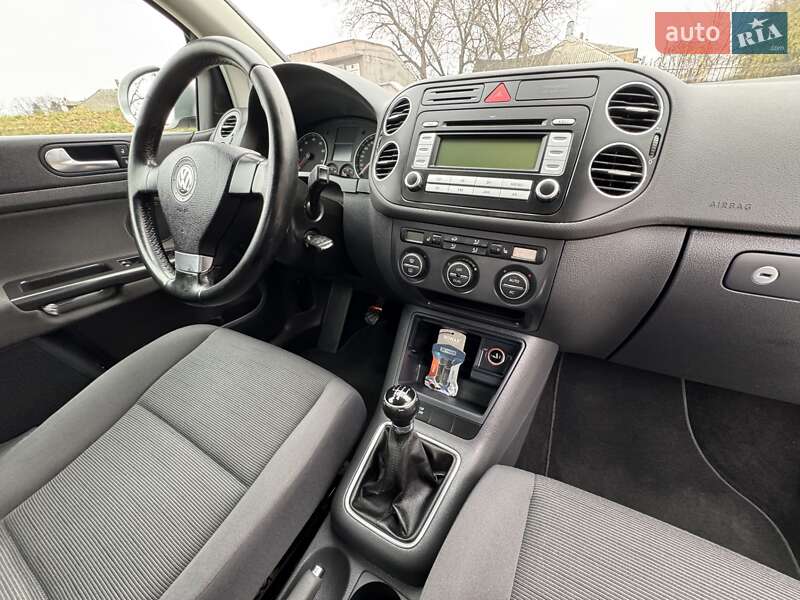 Хэтчбек Volkswagen Golf Plus 2008 в Смеле