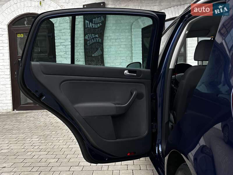 Хэтчбек Volkswagen Golf Plus 2009 в Красилове