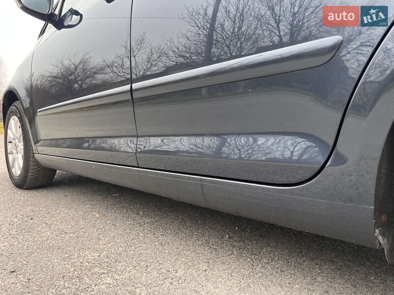 Хэтчбек Volkswagen Golf Plus 2007 в Звягеле фото 15 Хэтчбек Volkswagen Golf Plus 2007 в Звягеле