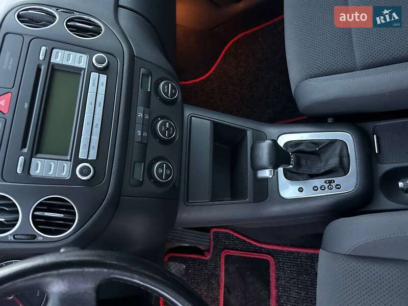 Хэтчбек Volkswagen Golf Plus 2008 в Каменском