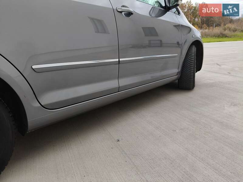 Хэтчбек Volkswagen Golf Plus 2009 в Луцке фото 7 Хэтчбек Volkswagen Golf Plus 2009 в Луцке