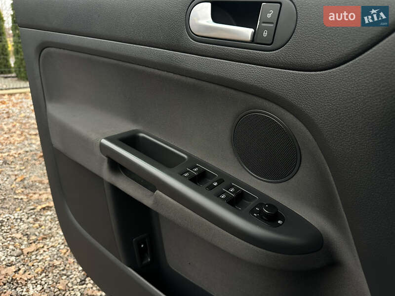 Хэтчбек Volkswagen Golf Plus 2006 в Виннице