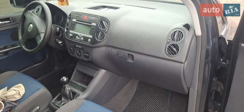 Хетчбек Volkswagen Golf Plus 2005 в Ірпені