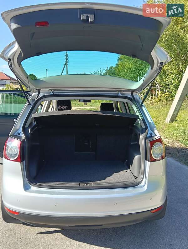 Хэтчбек Volkswagen Golf Plus 2008 в Житомире