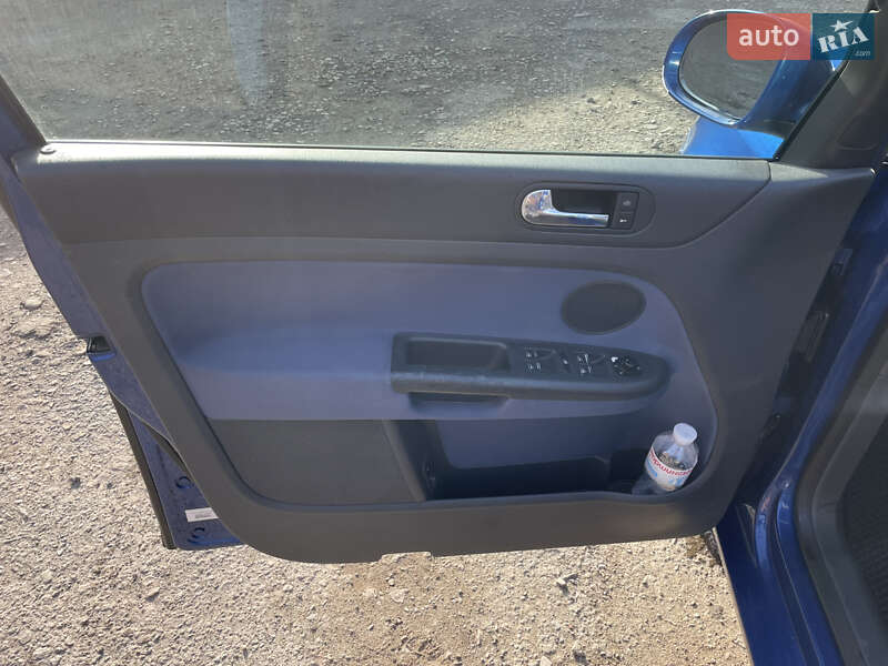 Хэтчбек Volkswagen Golf Plus 2005 в Коломые фото 15 Хэтчбек Volkswagen Golf Plus 2005 в Коломые