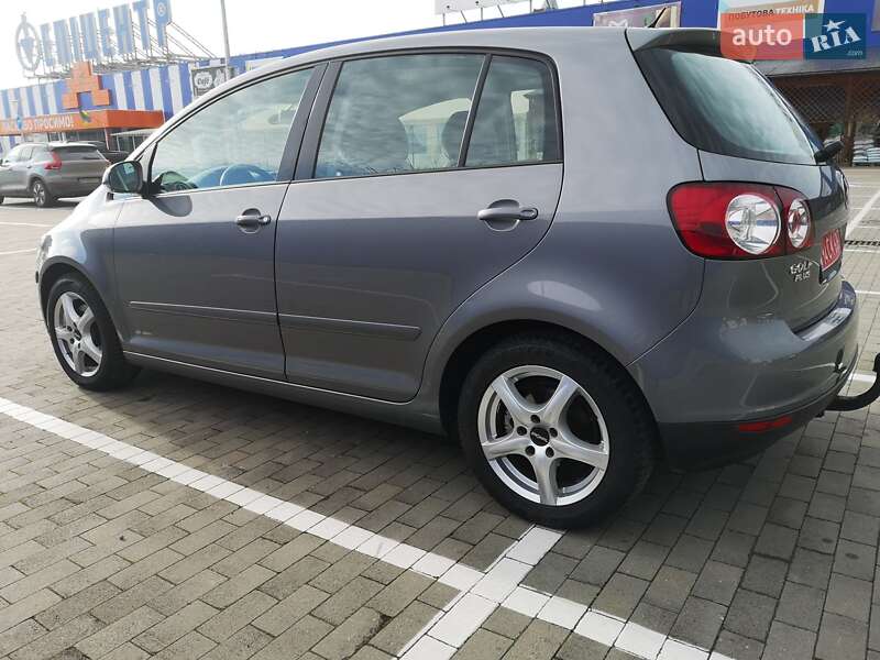Хэтчбек Volkswagen Golf Plus 2008 в Калуше