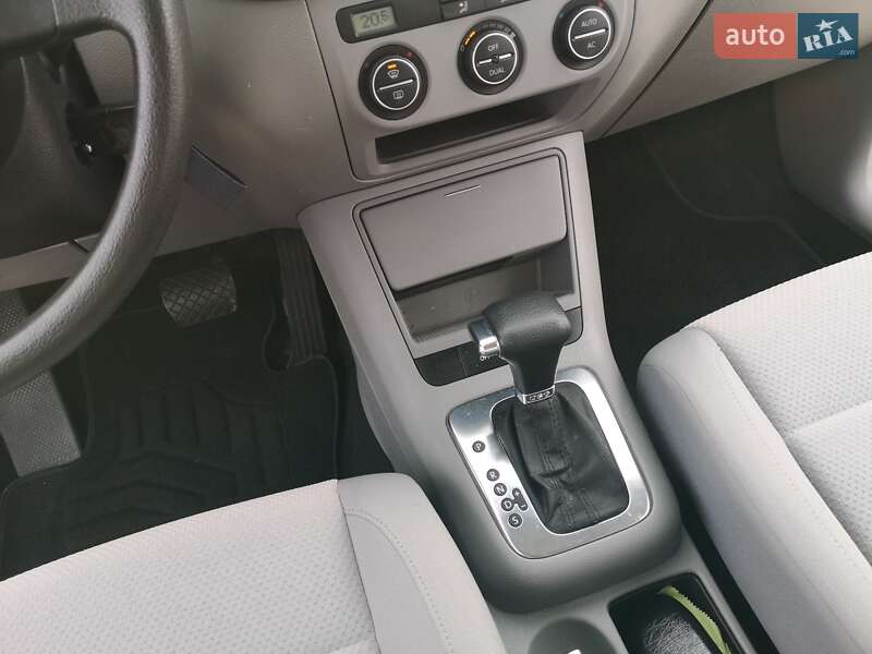 Хэтчбек Volkswagen Golf Plus 2008 в Калуше