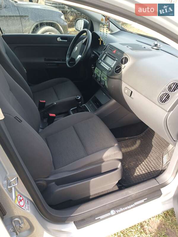 Хэтчбек Volkswagen Golf Plus 2008 в Надворной