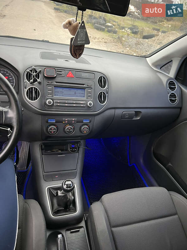 Хетчбек Volkswagen Golf Plus 2005 в Рівному