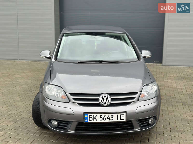 Хэтчбек Volkswagen Golf Plus 2006 в Сарнах