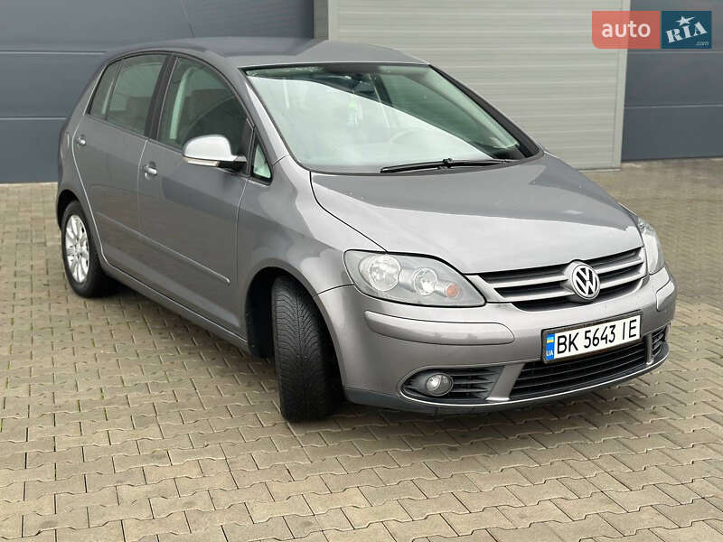 Хэтчбек Volkswagen Golf Plus 2006 в Сарнах