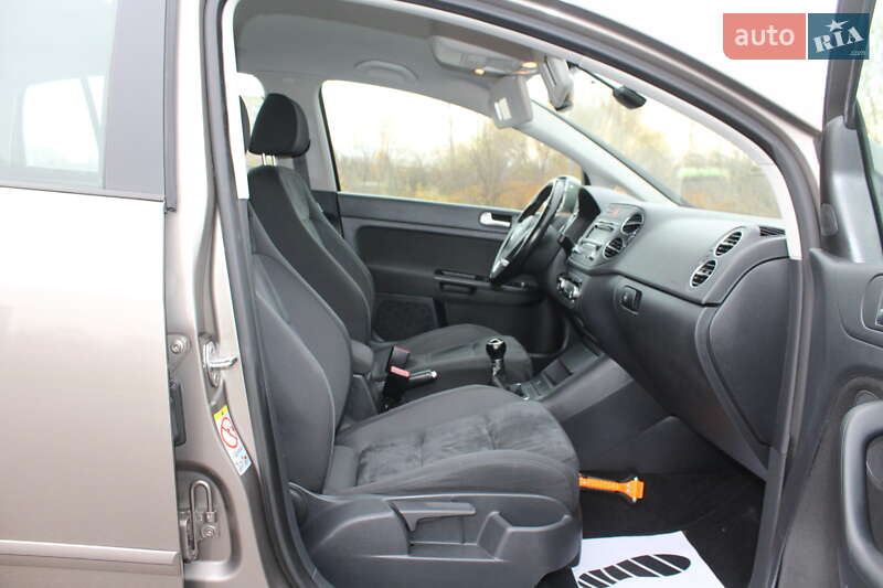 Хэтчбек Volkswagen Golf Plus 2010 в Дрогобыче