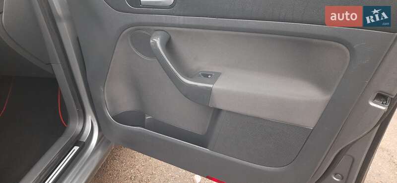 Хэтчбек Volkswagen Golf Plus 2006 в Киеве