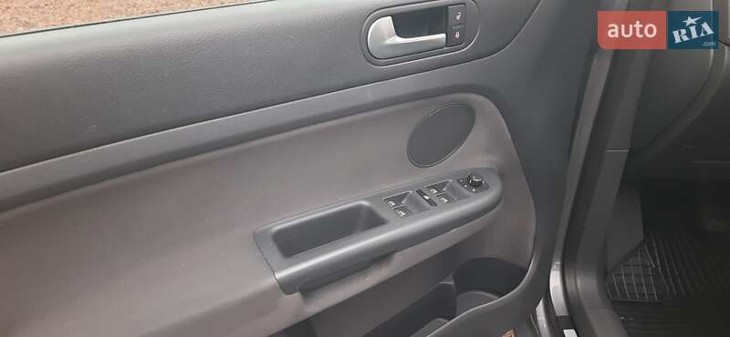 Хэтчбек Volkswagen Golf Plus 2006 в Киеве