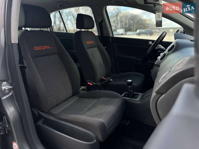 Хэтчбек Volkswagen Golf Plus 2006 в Киеве