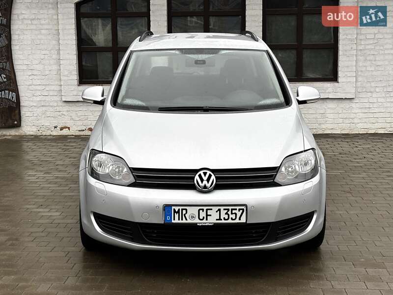 Хэтчбек Volkswagen Golf Plus 2010 в Красилове
