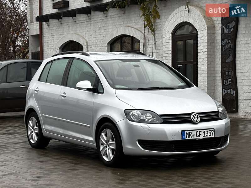 Хэтчбек Volkswagen Golf Plus 2010 в Красилове