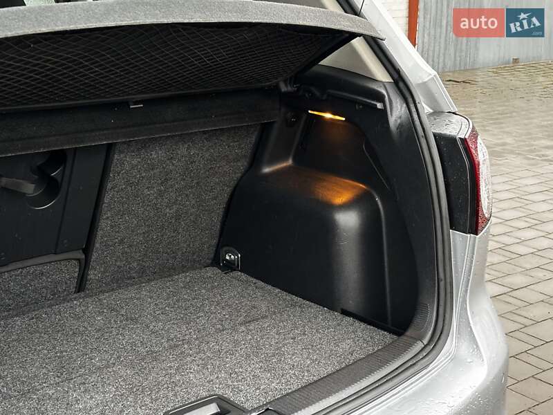 Хэтчбек Volkswagen Golf Plus 2010 в Красилове