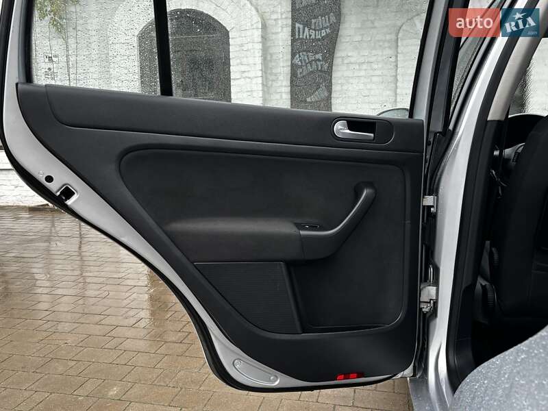 Хэтчбек Volkswagen Golf Plus 2010 в Красилове