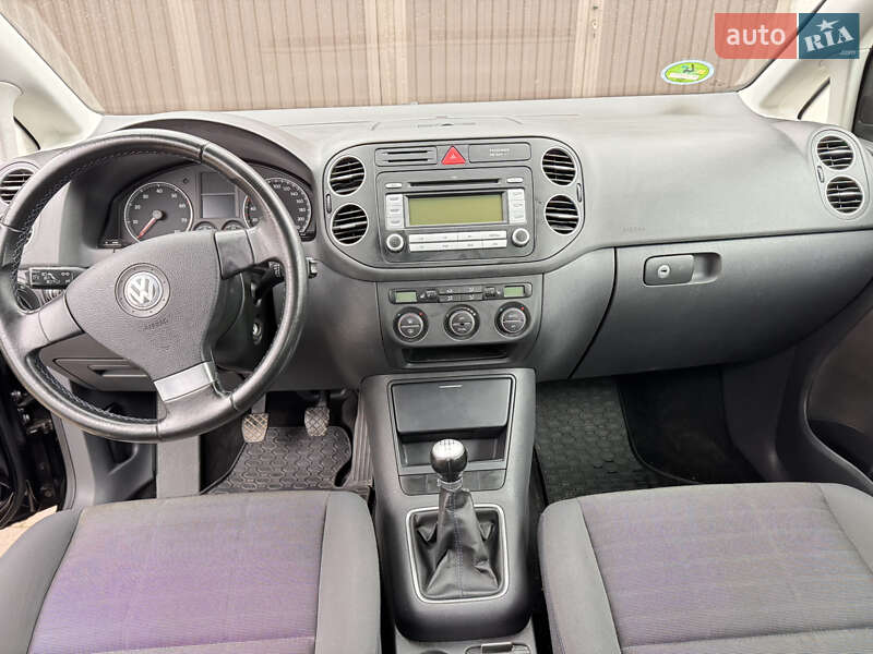 Хэтчбек Volkswagen Golf Plus 2008 в Сваляве