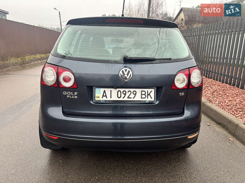 Хэтчбек Volkswagen Golf Plus 2008 в Вышгороде