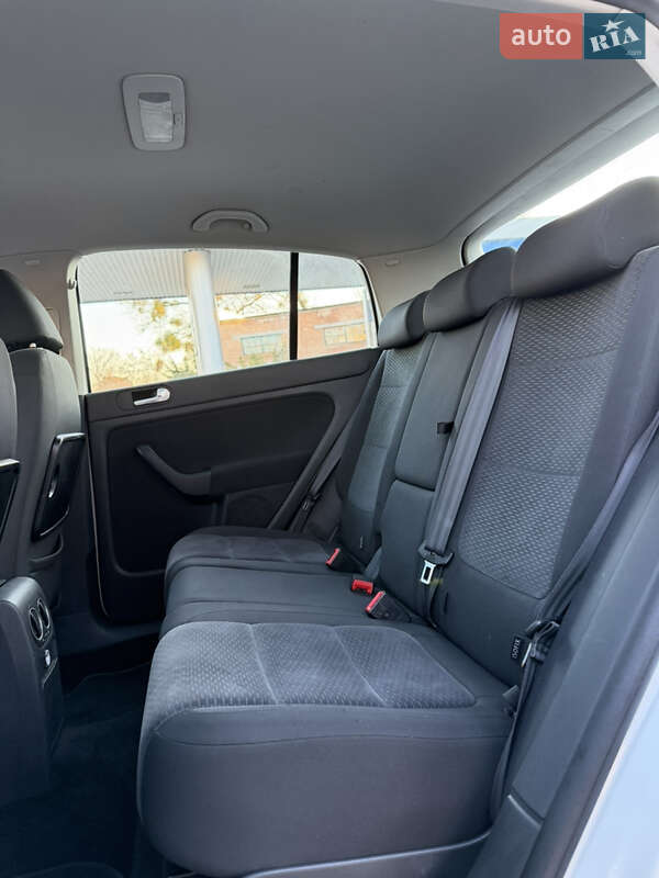 Хэтчбек Volkswagen Golf Plus 2010 в Лубнах