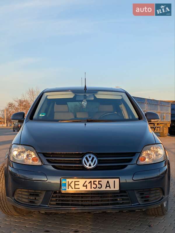 Хетчбек Volkswagen Golf Plus 2006 в Новомосковську