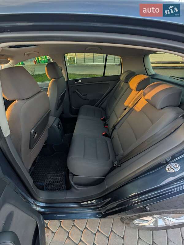 Хетчбек Volkswagen Golf Plus 2006 в Новомосковську