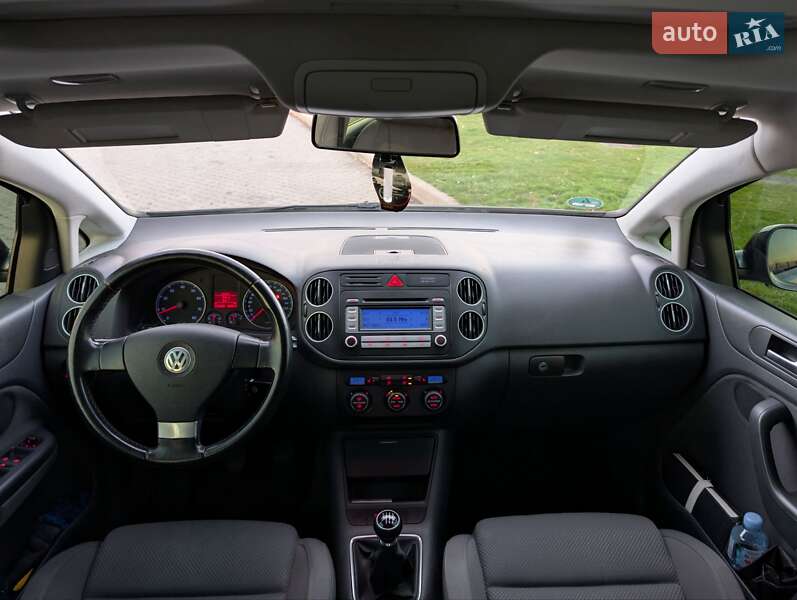 Хетчбек Volkswagen Golf Plus 2006 в Новомосковську