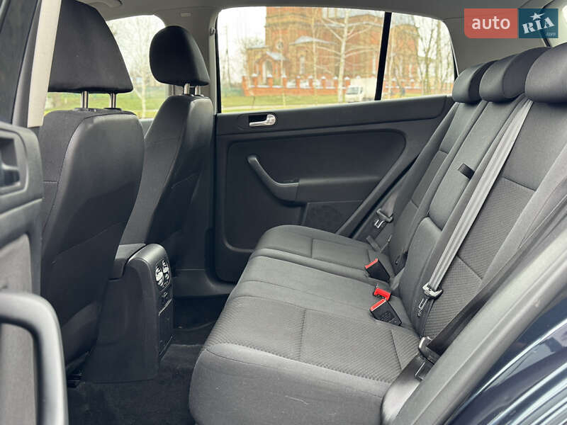 Хетчбек Volkswagen Golf Plus 2009 в Конотопі