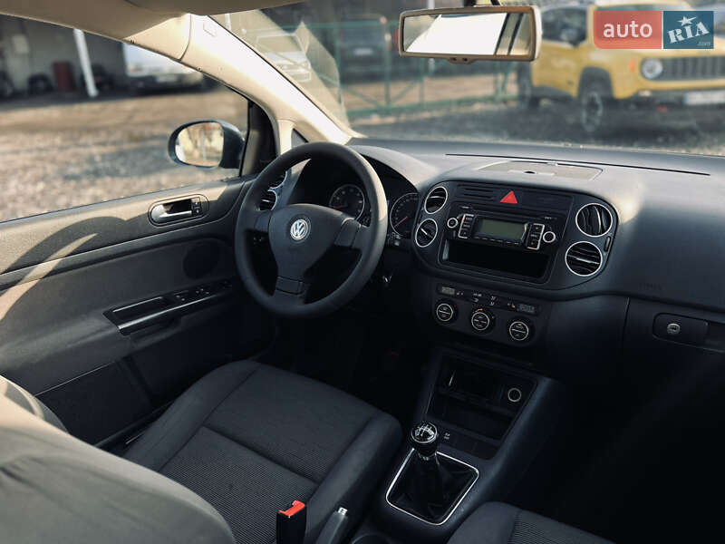 Хэтчбек Volkswagen Golf Plus 2009 в Полтаве