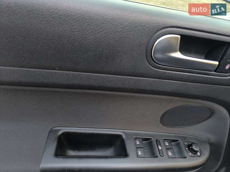 Хэтчбек Volkswagen Golf Plus 2011 в Ахтырке