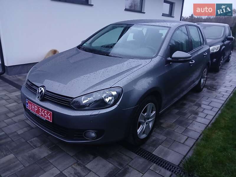 Хэтчбек Volkswagen Golf Plus 2011 в Ахтырке
