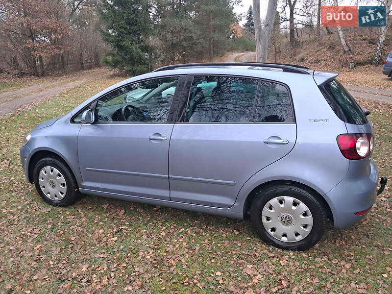 Хэтчбек Volkswagen Golf Plus 2011 в Ужгороде