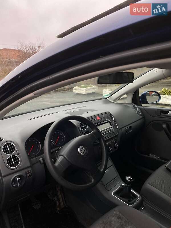 Хэтчбек Volkswagen Golf Plus 2005 в Чернигове