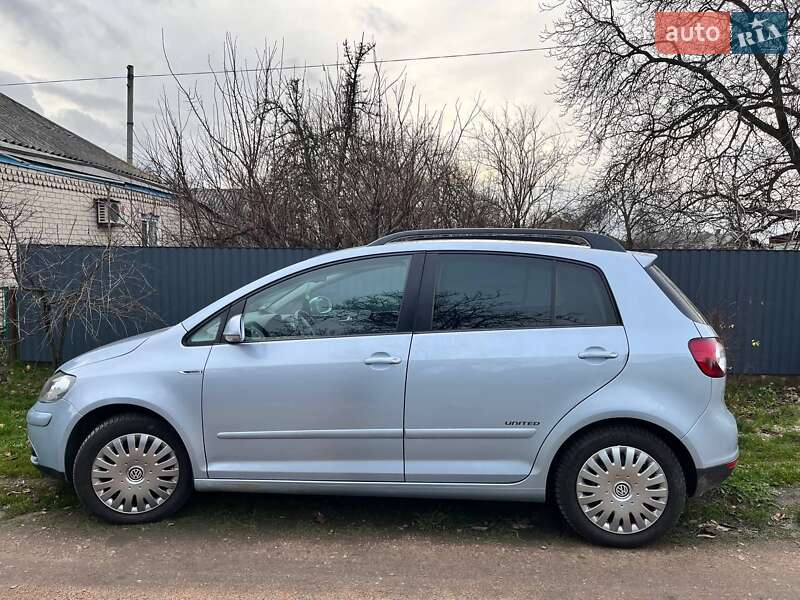 Хэтчбек Volkswagen Golf Plus 2008 в Добровеличковке